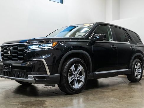 Used 2024 Honda Pilot EX-L image 3