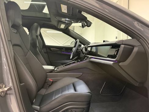 Certified 2025 Porsche Panamera GTS AWD/4WD image 24