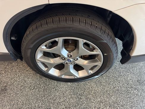 Used 2017 Subaru Forester 2.5i Touring AWD/4WD image 15