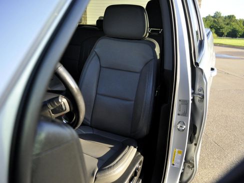 Used 2019 Chevrolet Silverado 1500 LT w/ All-Star Edition image 14