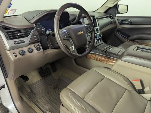 Used 2017 Chevrolet Suburban Premier image 11