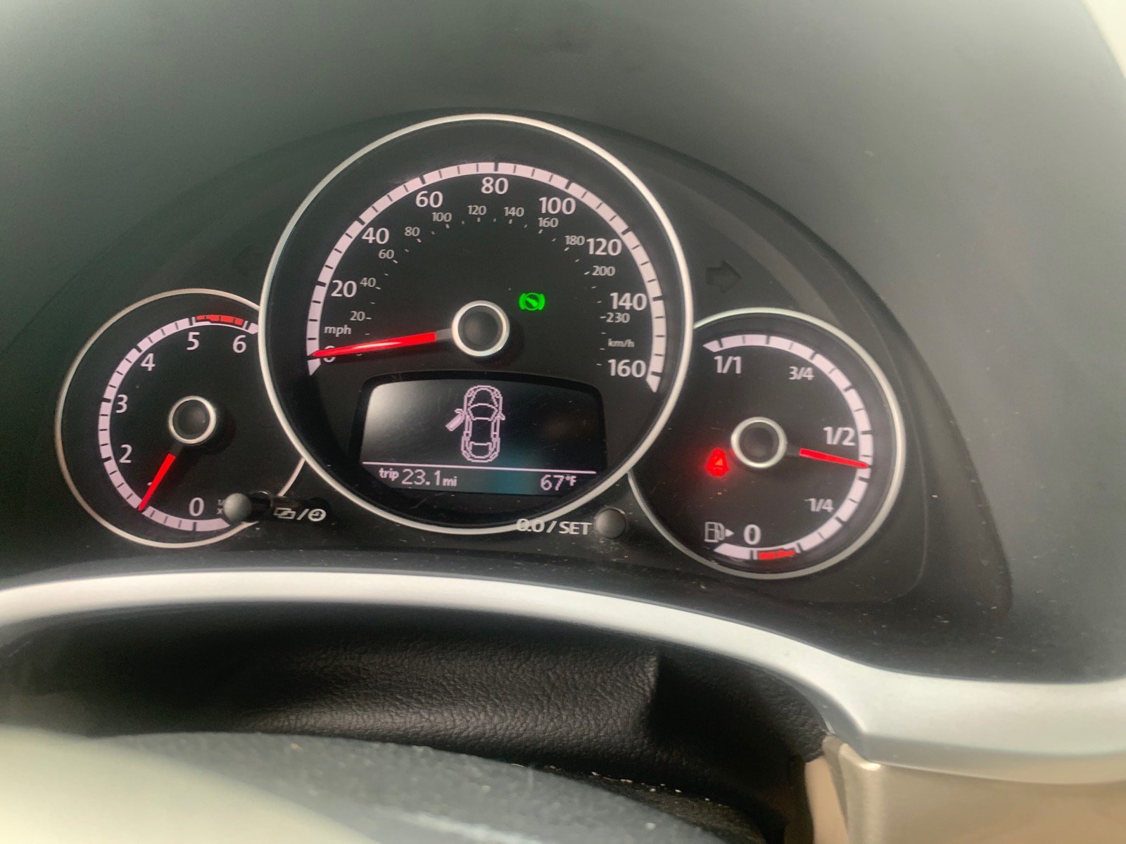 Used 2015 Volkswagen Beetle TDI FWD image 10