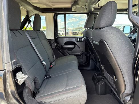 Used 2024 Jeep Wrangler Unlimited Rubicon AWD/4WD image 18