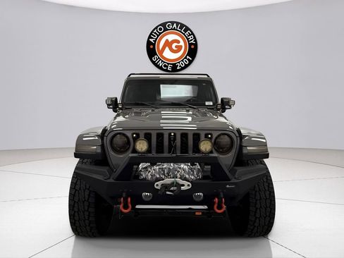 Used 2020 Jeep Gladiator Rubicon image 2