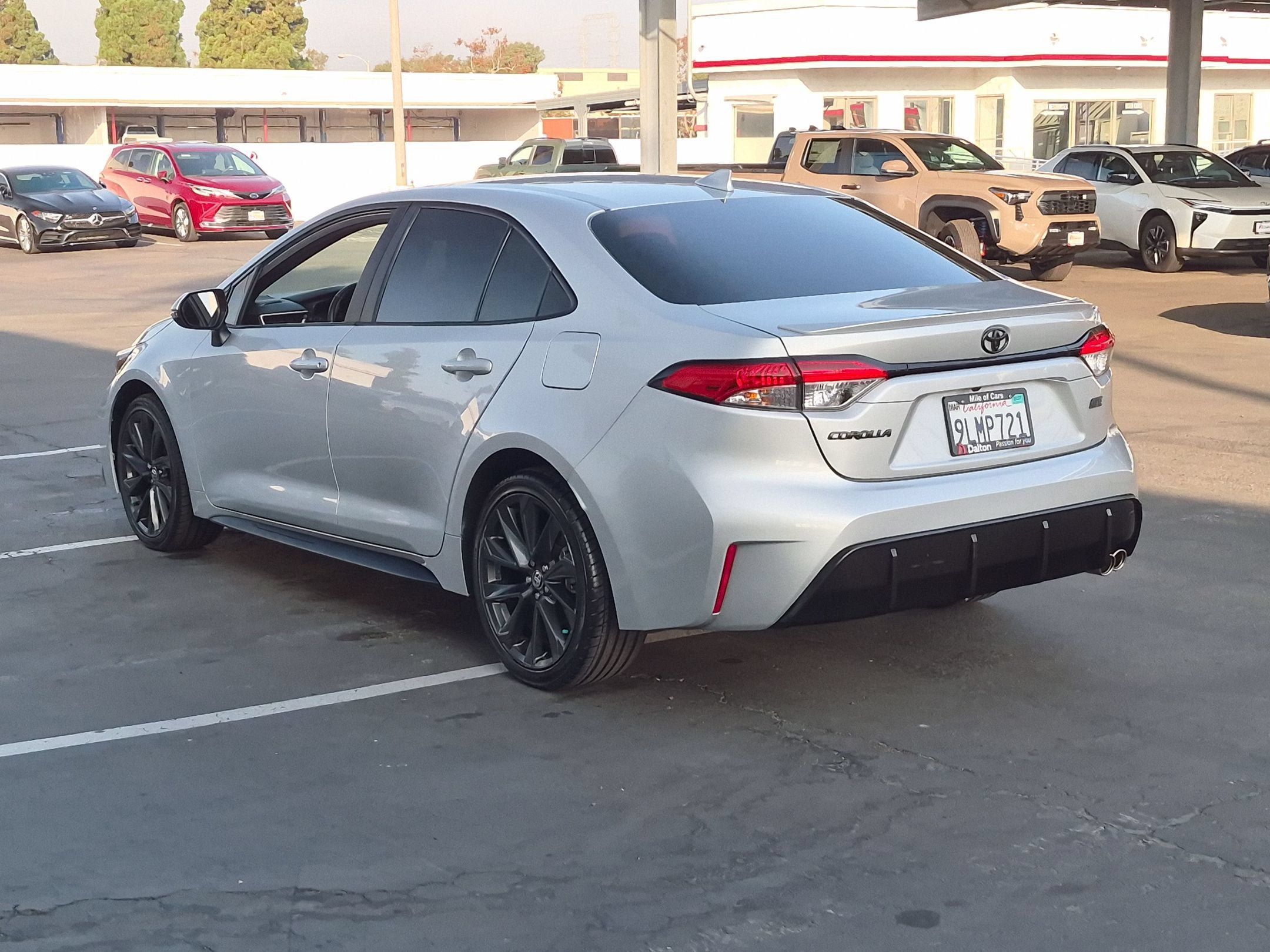 Used 2024 Toyota Corolla SE FWD image 6
