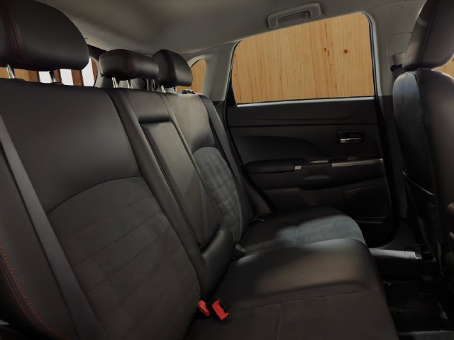 Used 2024 Mitsubishi Outlander Sport SE AWD/4WD image 21