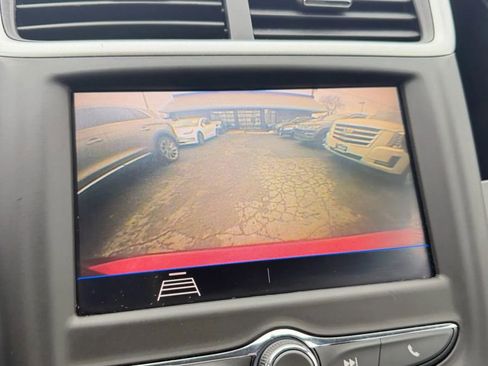 Used 2020 Chevrolet Sonic LT image 20