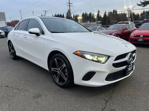 Used 2021 Mercedes-Benz A 220 4MATIC w/ Premium Package image 9