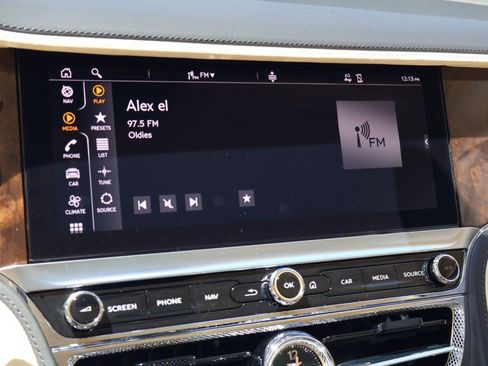 Used 2023 Bentley Flying Spur Azure AWD/4WD image 16