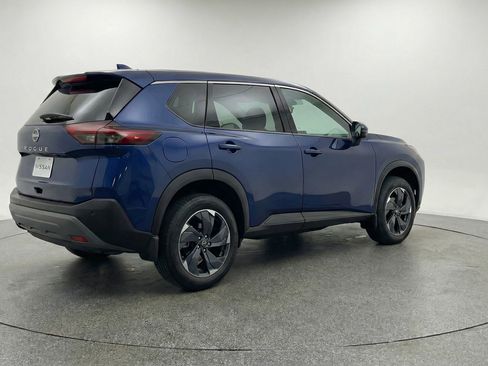 Used 2025 Nissan Rogue SV image 9