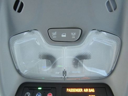 Used 2020 Chevrolet Bolt LT image 48