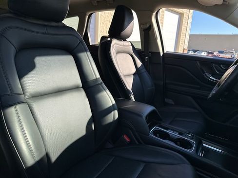 Used 2024 Lincoln Corsair Grand Touring w/ Towing Package image 16