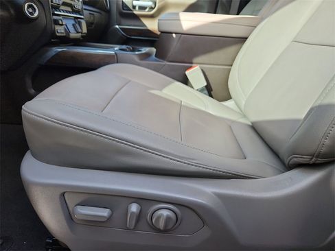 Used 2021 GMC Sierra 1500 SLT w/ SLT Premium Plus Package image 11