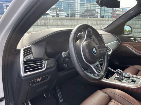 Used 2022 BMW X5 xDrive40i w/ M Sport Package AWD/4WD image 7