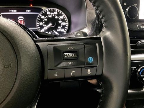 Used 2025 Nissan Pathfinder SL AWD/4WD image 19