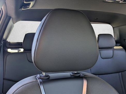 Used 2024 Hyundai Santa Cruz Limited image 13