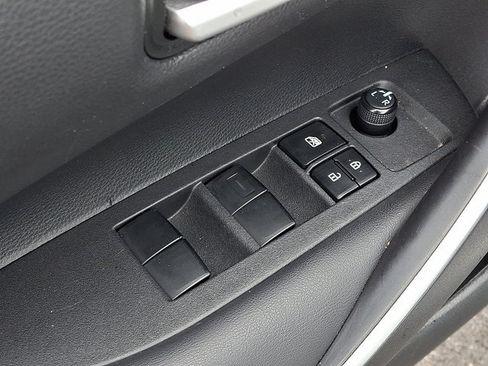 Used 2021 Toyota Corolla SE FWD image 14