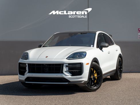 Used 2024 Porsche Cayenne Turbo GT AWD/4WD image 2