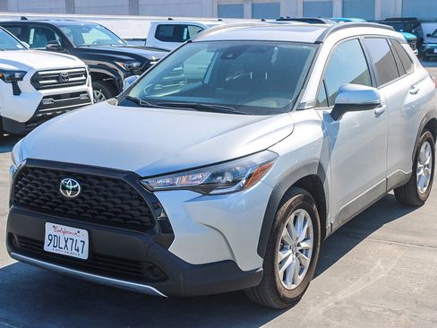 Certified 2022 Toyota Corolla Cross LE w/ Moonroof Package image 5