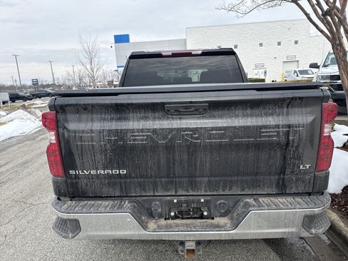 Used 2023 Chevrolet Silverado 1500 LT image 9