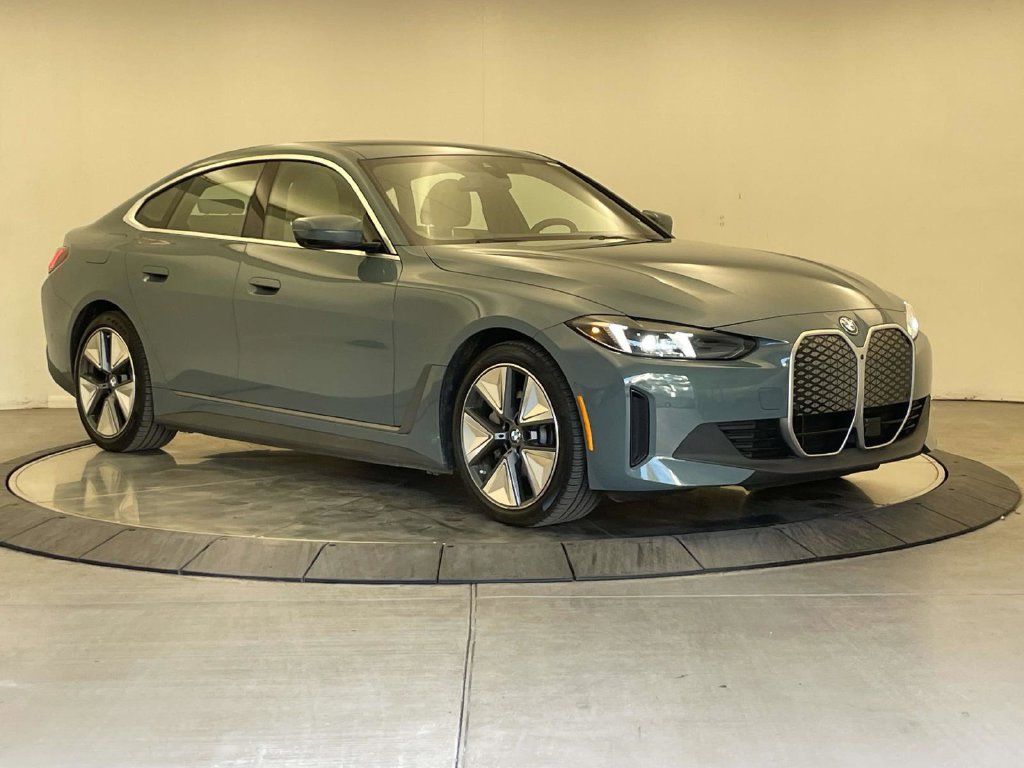 Used 2025 BMW i4 xDrive40i w/ Premium Package AWD/4WD image 7