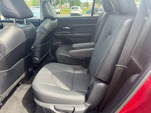 Used 2024 Toyota Grand Highlander AWD image 26
