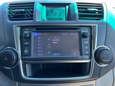 Used 2013 Toyota Highlander SE AWD/4WD image 27