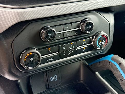 Used 2023 Ford Bronco Black Diamond AWD/4WD image 17