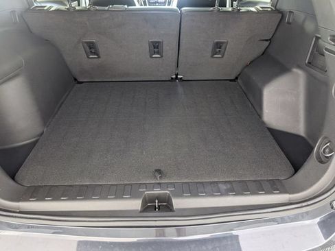 Certified 2022 Chevrolet Equinox Premier FWD image 30