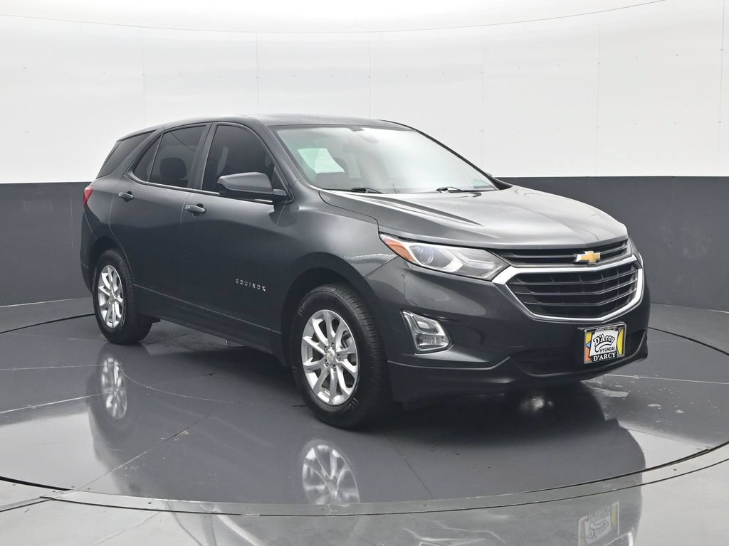 Used 2020 Chevrolet Equinox LS w/ LS Convenience Package FWD image 4