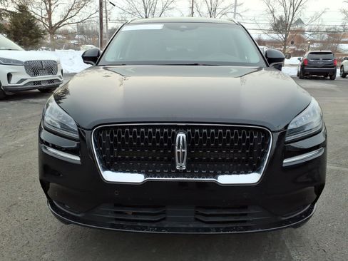 Used 2022 Lincoln Corsair AWD w/ Premium Package image 2