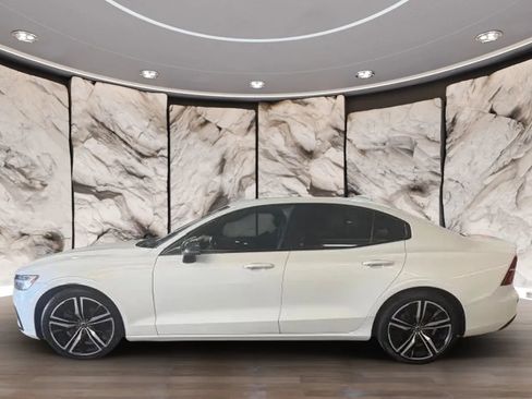 Used 2021 Volvo S60 T5 R-Design FWD image 2