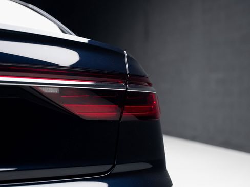 Used 2024 Audi S8 image 28