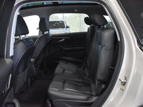 Used 2023 Audi Q7 2.0T Premium Plus w/ Premium Plus Package AWD/4WD image 24
