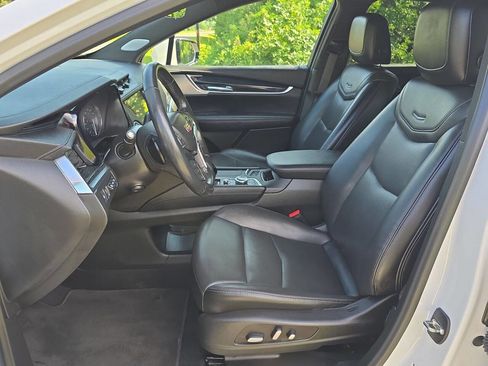 Used 2022 Cadillac XT5 Premium Luxury w/ Technology Package image 10