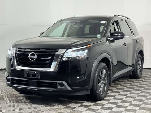 Used 2022 Nissan Pathfinder SV AWD/4WD image 7