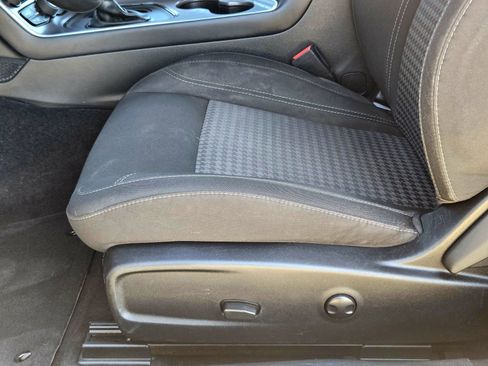 Used 2022 Dodge Challenger SXT w/ Blacktop Package image 25