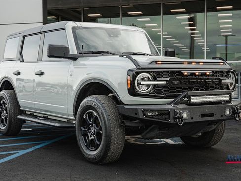 Used 2023 Ford Bronco Big Bend image 3