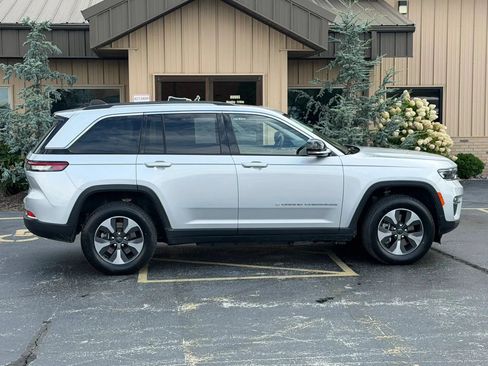 Used 2022 Jeep Grand Cherokee Limited 4xe AWD/4WD image 50