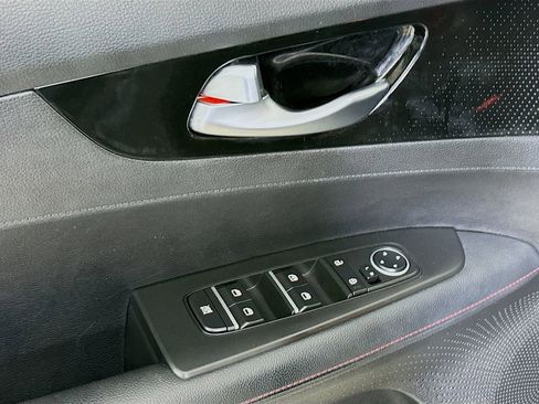 Used 2023 Kia Forte GT image 21