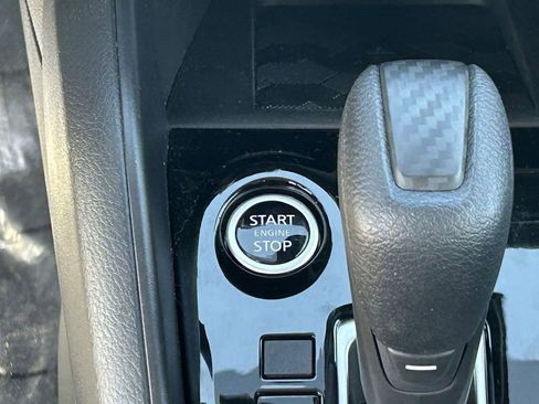 Used 2025 Nissan Versa SV w/ Trunk Package image 17