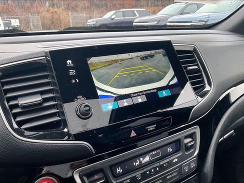 Used 2023 Honda Passport Elite image 17