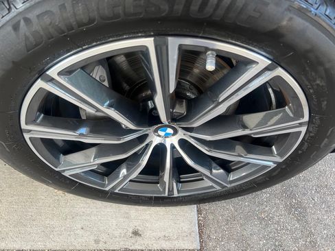 Used 2024 BMW X5 xDrive40i w/ M Sport Package AWD/4WD image 40