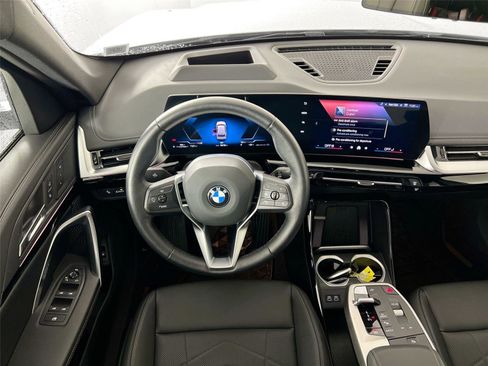Used 2025 BMW X1 xDrive28i w/ Technology Package image 21