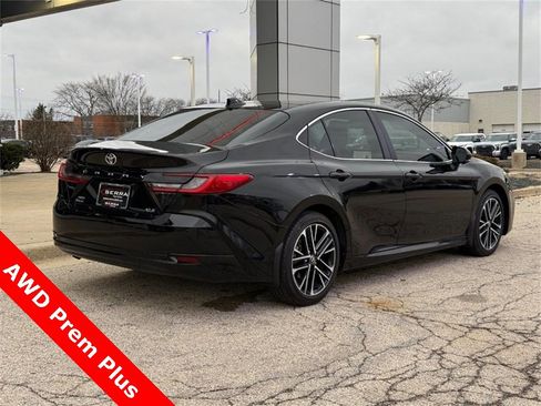 Used 2025 Toyota Camry XLE w/ Premium Plus Package image 3