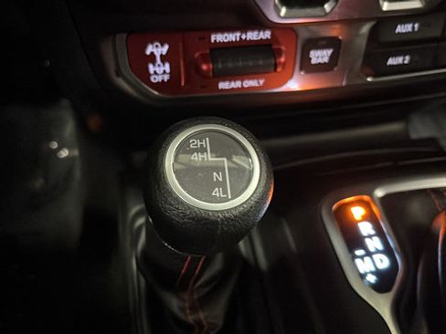 Used 2019 Jeep Wrangler Unlimited Rubicon AWD/4WD image 28