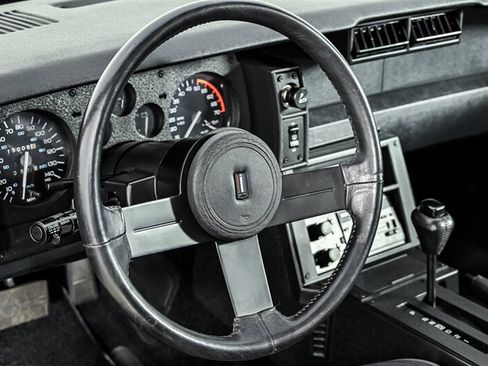 Used 1987 Chevrolet Camaro Z28 RWD image 20
