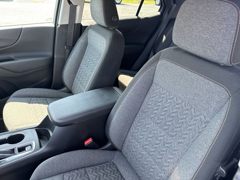 Used 2024 Chevrolet Equinox LT image 11