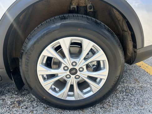 Used 2023 Ford Escape Active w/ Cold Weather Package FWD image 12