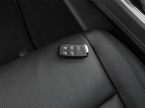 Used 2020 Jeep Grand Cherokee Limited X RWD image 41